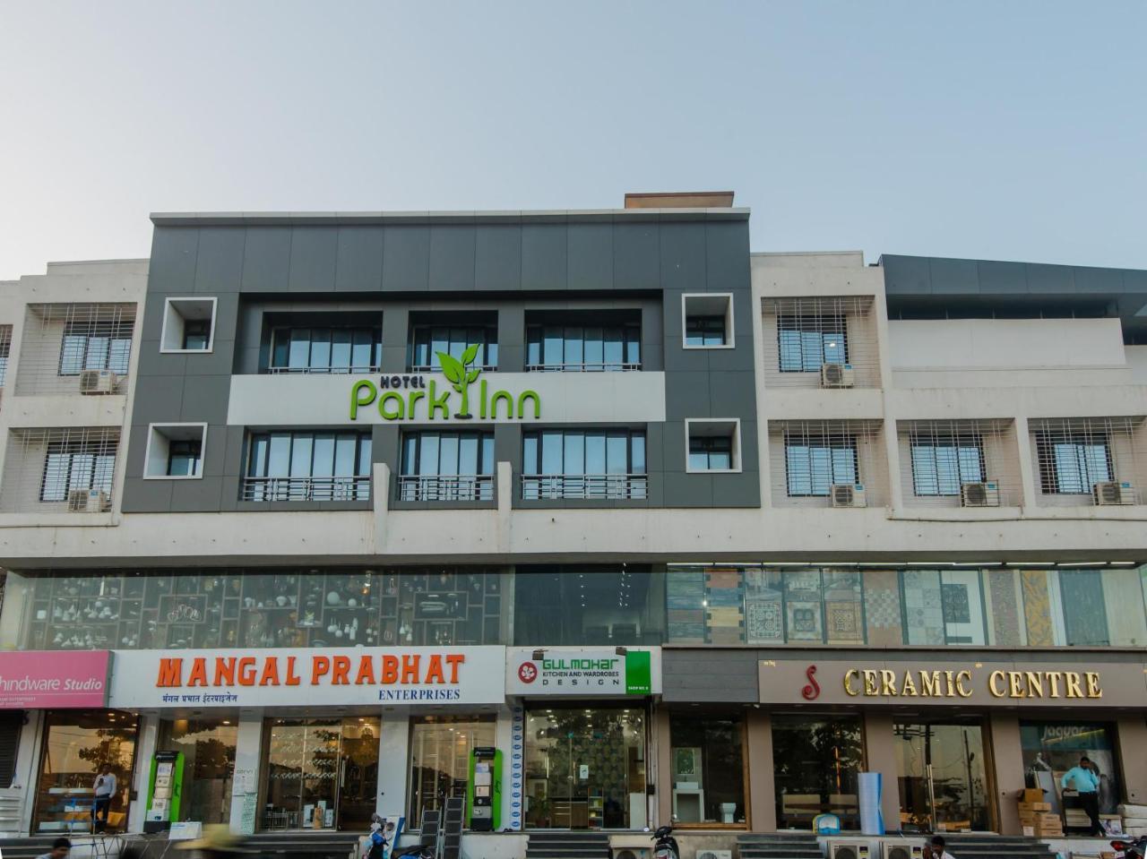 Hotel Park Inn Vasai Buitenkant foto