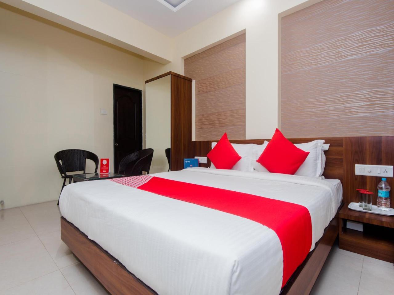 Hotel Park Inn Vasai Buitenkant foto