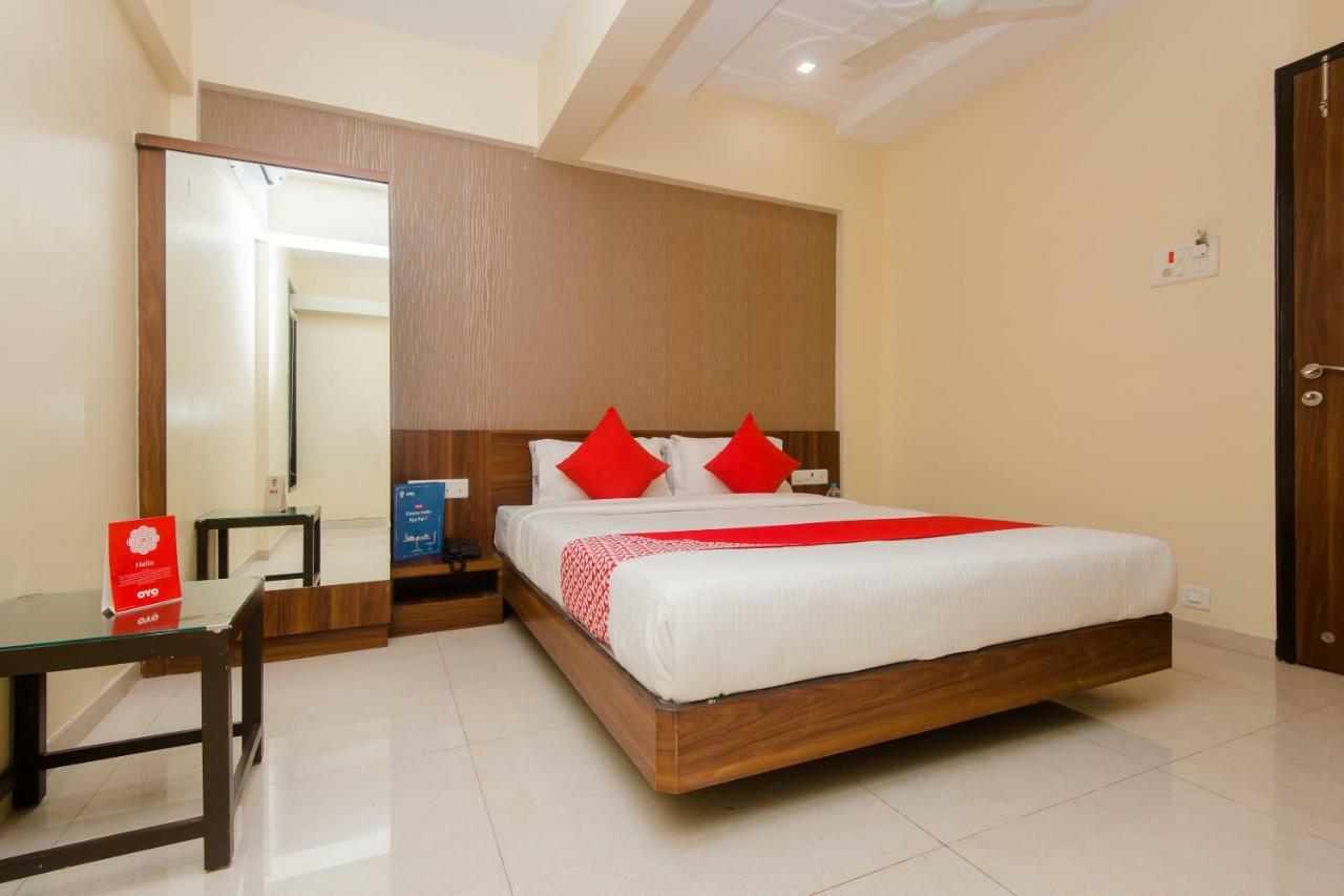 Hotel Park Inn Vasai Buitenkant foto