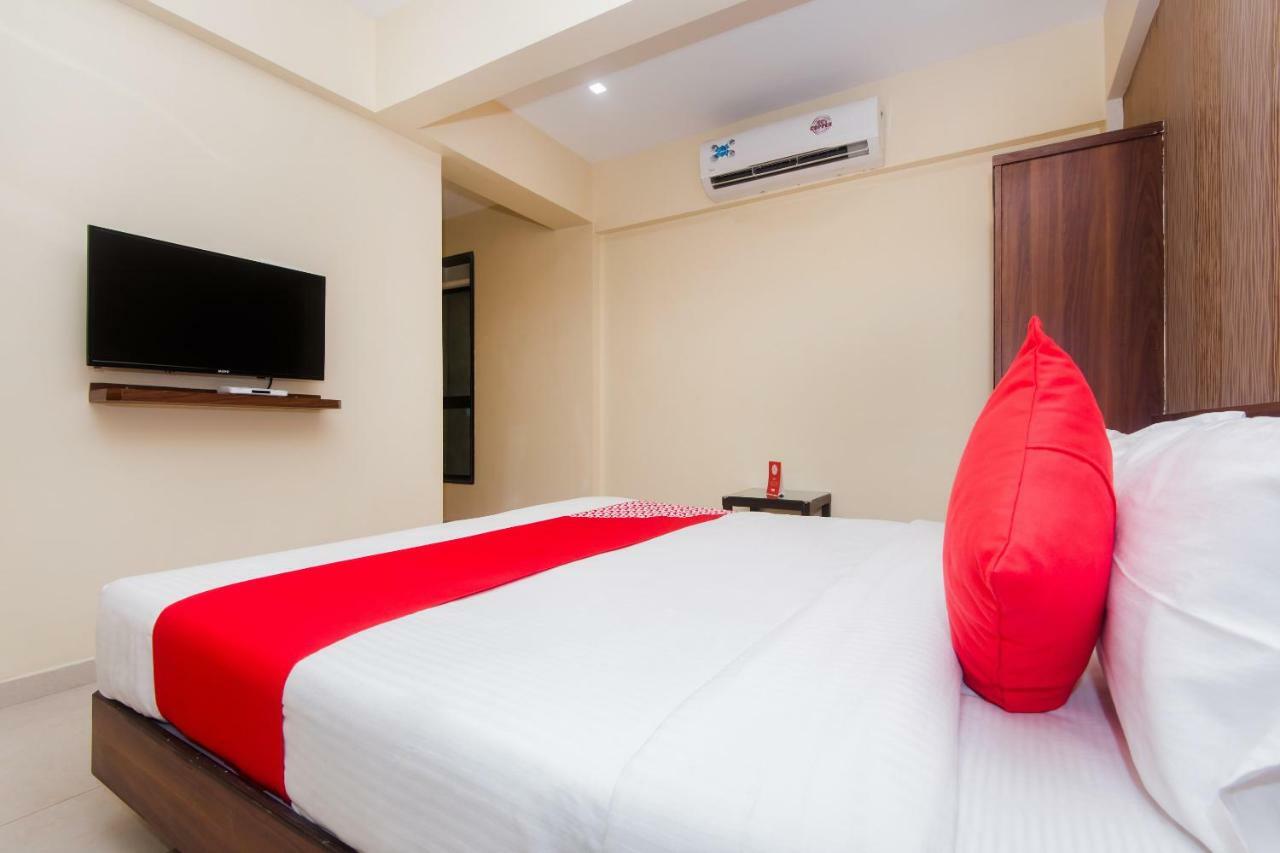 Hotel Park Inn Vasai Buitenkant foto