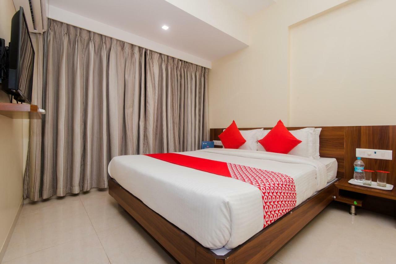 Hotel Park Inn Vasai Buitenkant foto